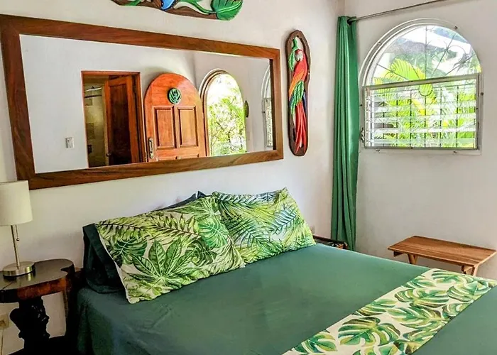 Tico Tiki Vacation - Epic View & Pool, 5 Minute Walk To Beach!