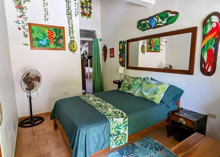 Tico Tiki Vacation - Epic View & Pool, 5 Minute Walk To Beach! Sámara