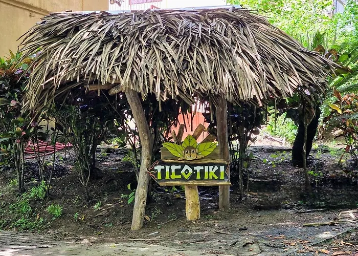 Villa Tico Tiki Vacation - Epic View & Pool, 5 Minute Walk To Beach! Sámara