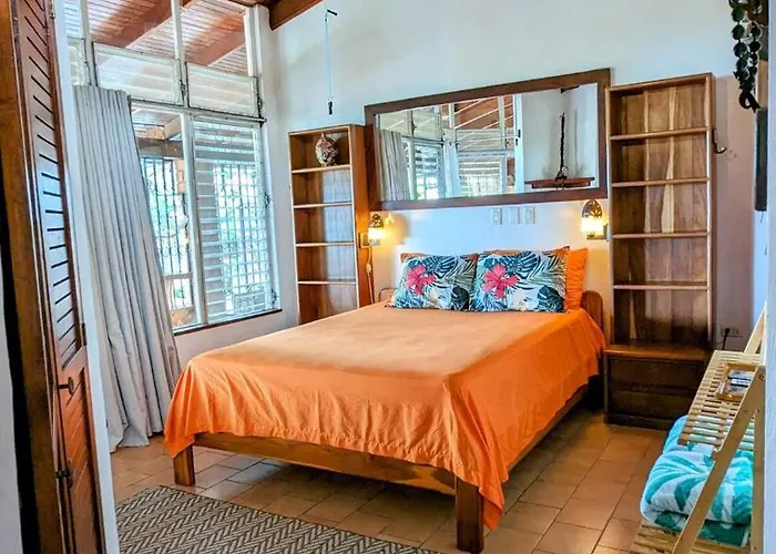 Tico Tiki Vacation - Epic View & Pool, 5 Minute Walk To Beach! Villa